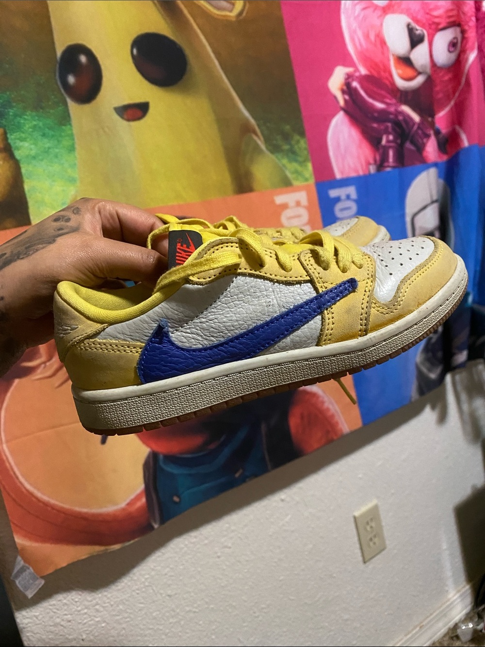 Travis Scott canary